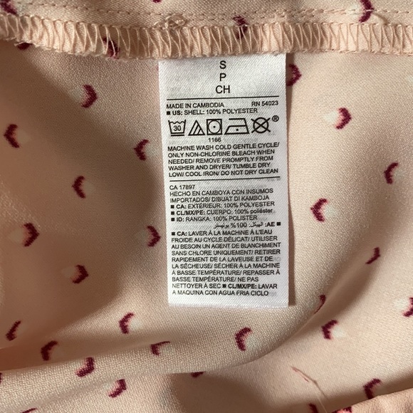 Old Navy sz small pink 3/4 bell sleeve top with button keyhole detail in back - Picture 8 of 9